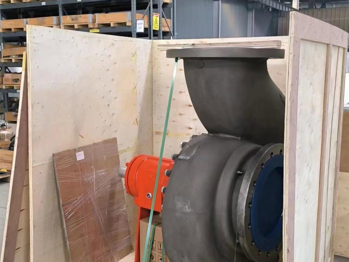 Bomba G 3175 embalada en caja de madera para exportación